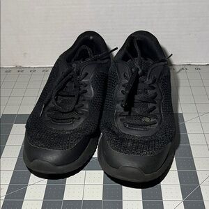 Black Women's non slip work shoes